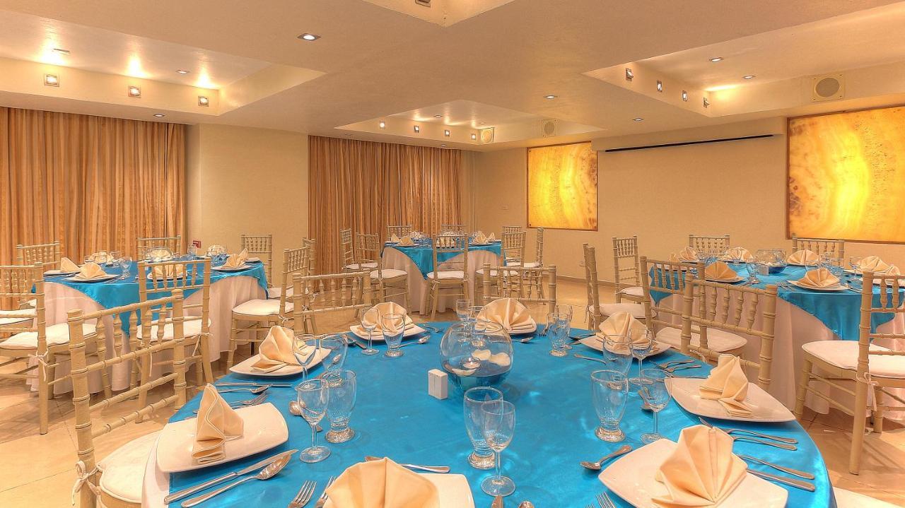 Fiesta Inn Villahermosa Cencali Esterno foto