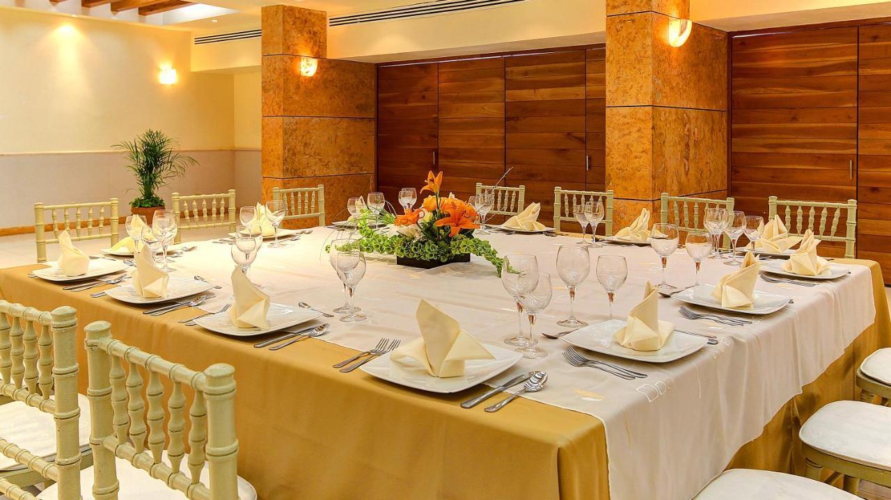 Fiesta Inn Villahermosa Cencali Esterno foto